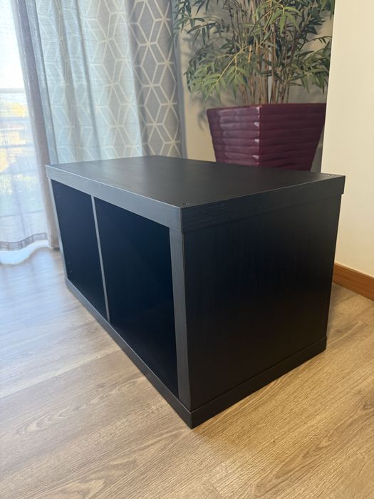 Estantes pretas IKEA