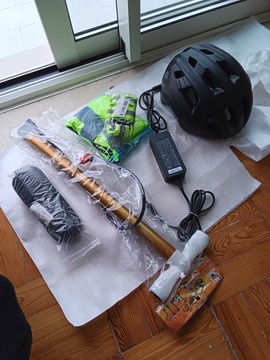 Xiaomi trotinete scooter 4blk 300w 35km de autonomia da bateria , 25km