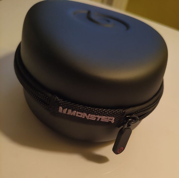 Etui pokrowiec na słuchawki  Monster Beats Studio