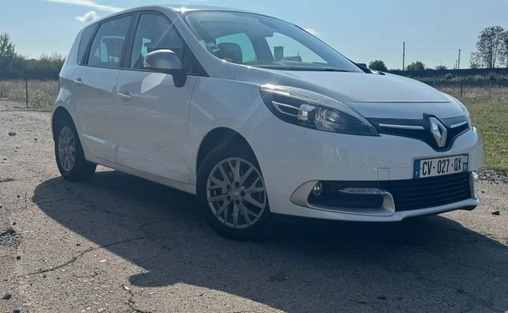 Продам Renault Scenic 2016р