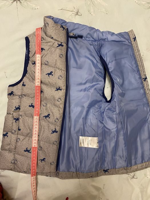 Жилет на дівчинку 134-140 розміру