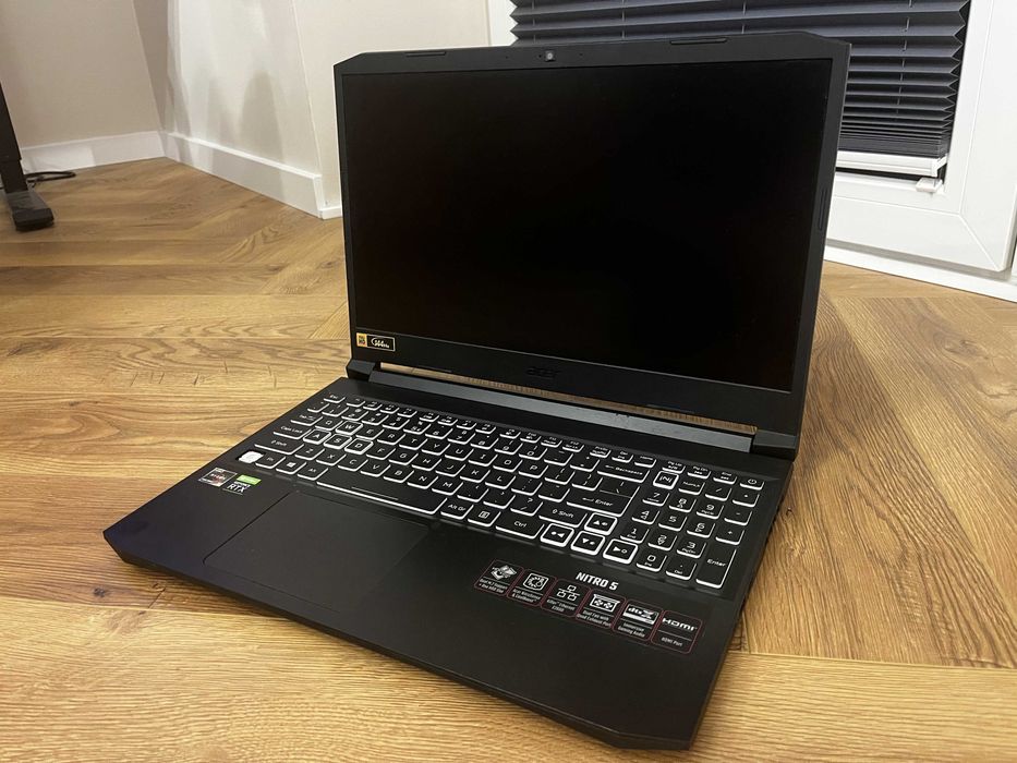 Acer nitro 5  AMD Ryzen 5 5600  RTX 3060 32 GB RAM