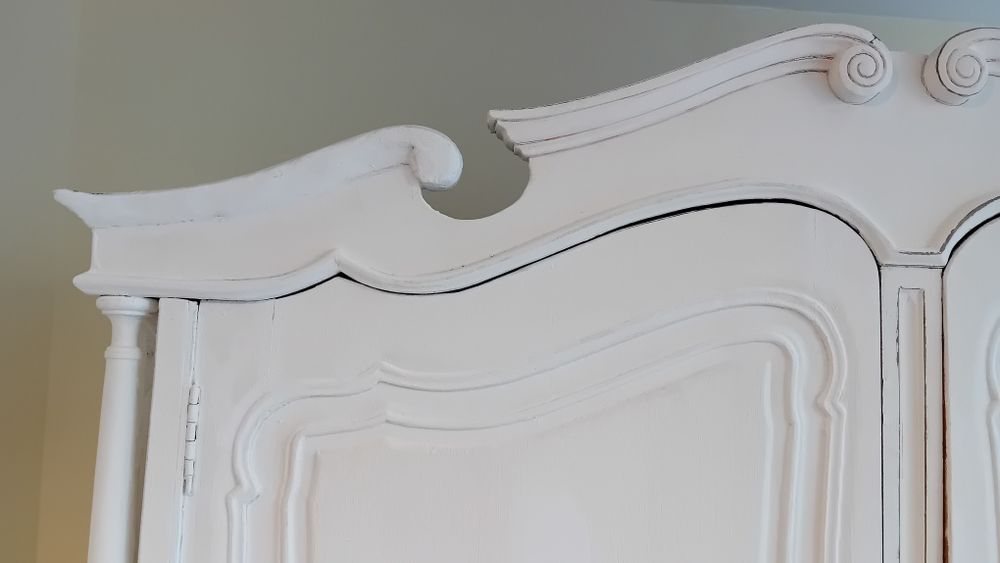 Roupeiro chalk paint antigo