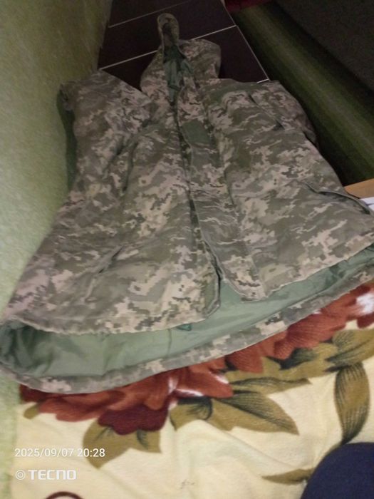 Військова куртка піксель