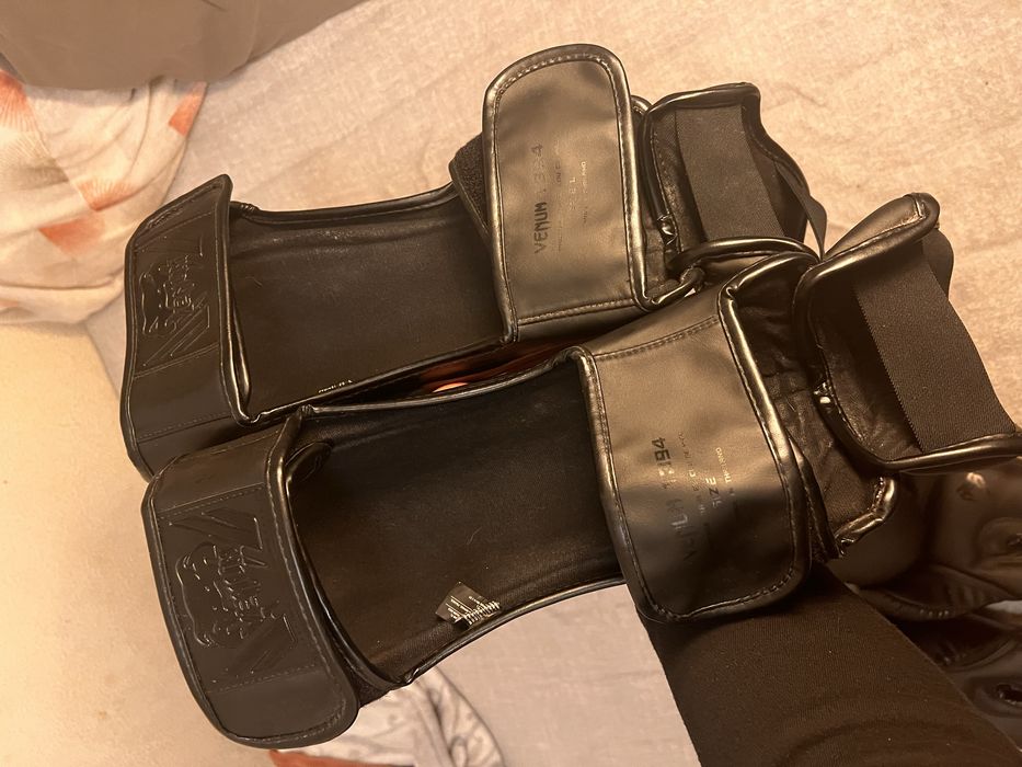 Caneleiras e Luvas | Venum Elite