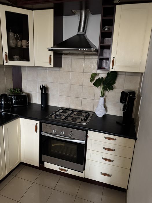 kuchnia wraz ze sprzętem