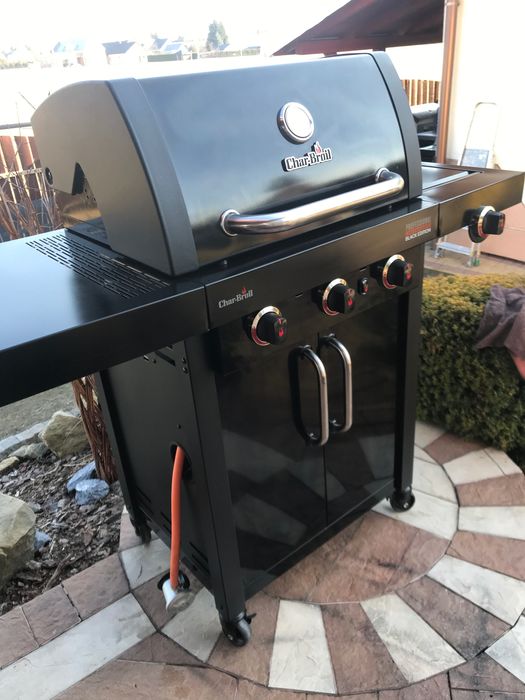 Gril gazowy char broil