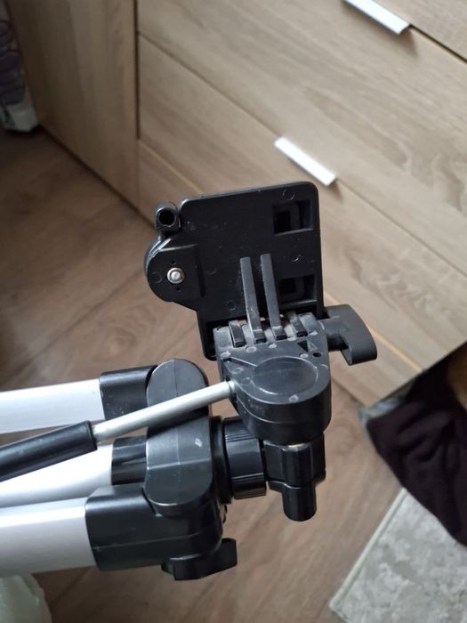 Штатив - тринога у гарному стані