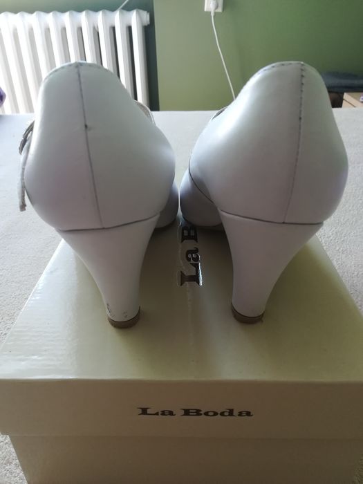 Buty damskie, do ślubu, na imprezę - białe
