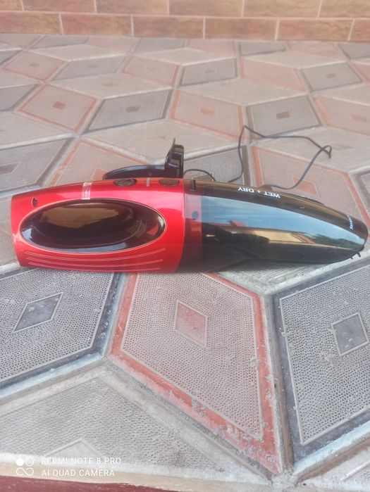 Пилосос на акамуляторі для авто привезений з Франції.