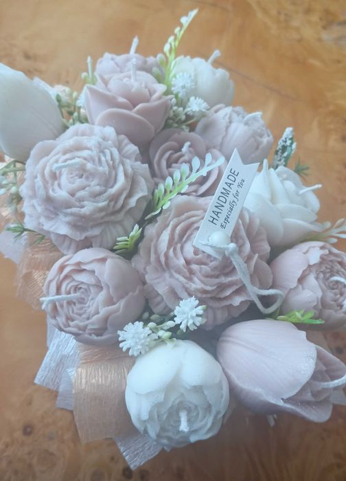 Świece woskowe zapachowe.