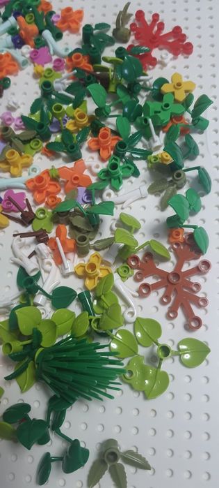 Зелень для конструкторів Лего