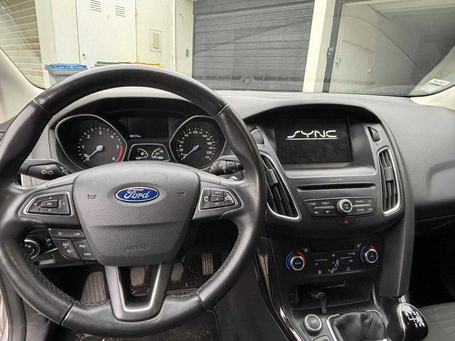 Vendo carrinha Ford Focus SW 1.5 TDCi Titanium de 2016 — photo 2