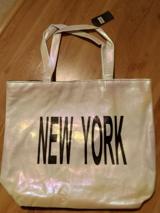 Torba na ramię z napisem NEW YORK nowa - szczegóły w opisie 
Fiolet/tę
