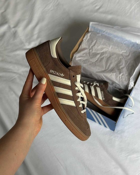 Oryginalne buty adidas damskie Buty HANDBALL brązowy R.36