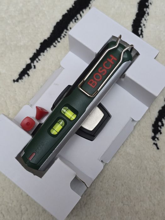 BOSCH poziomica laserowa nowa