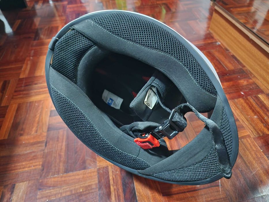 Capacete CMS Branco - Ideal para Práticas e Principiantes