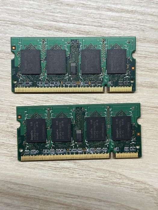 2x Memórias RAM para Portátil – 512MB DDR2 Hynix
