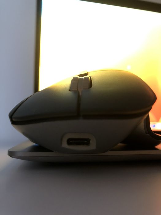 Безпровідна миша