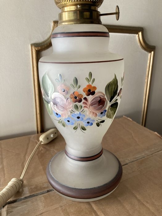 Candeeiro de mesa pintado à mão