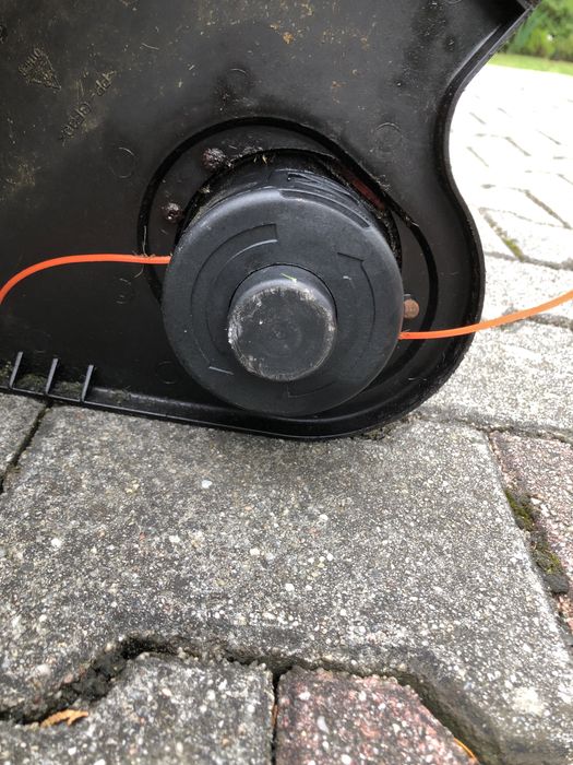 Podkaszarka elektryczna