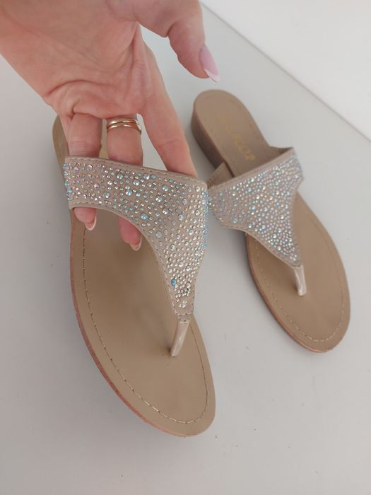 Buty damskie klapki w rozmiarze 36