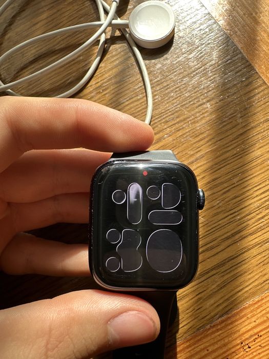 продам apple watch 8 45мм Midnight 32gb 95% акумулятор