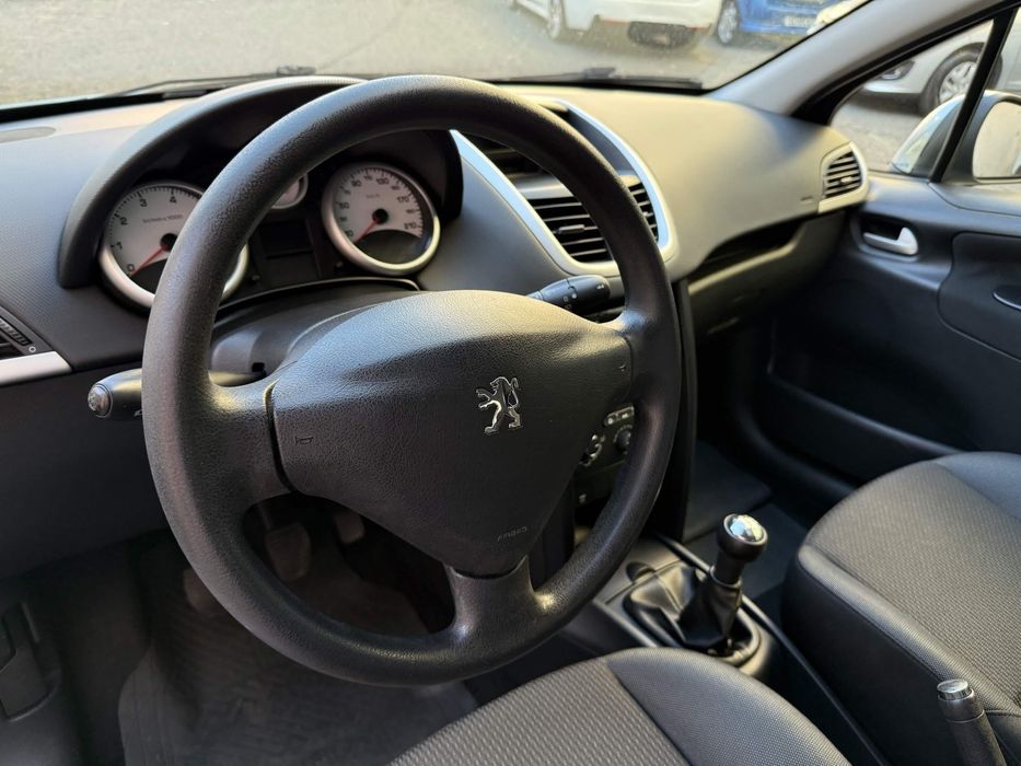 Peugeot 207 2010 * DESDE  89€ mes ** foto 5