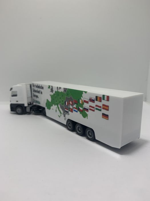 Mercedes com reboque Dekra da Herpa escala H0 1/87