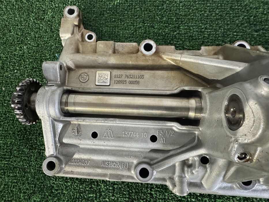 Блок баланс валів BMW N20 N26 7610378 масляний насос 763211103