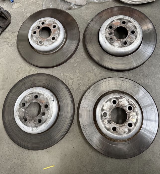 комплект гальм BMW G30 540