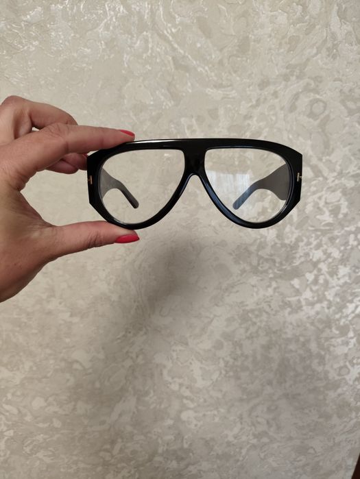 Имиджевые очки нулевки в глянцевой оправе