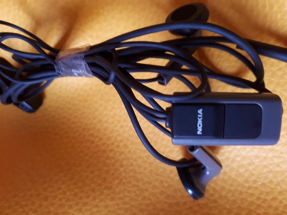 Auriculares nokia ponta fina