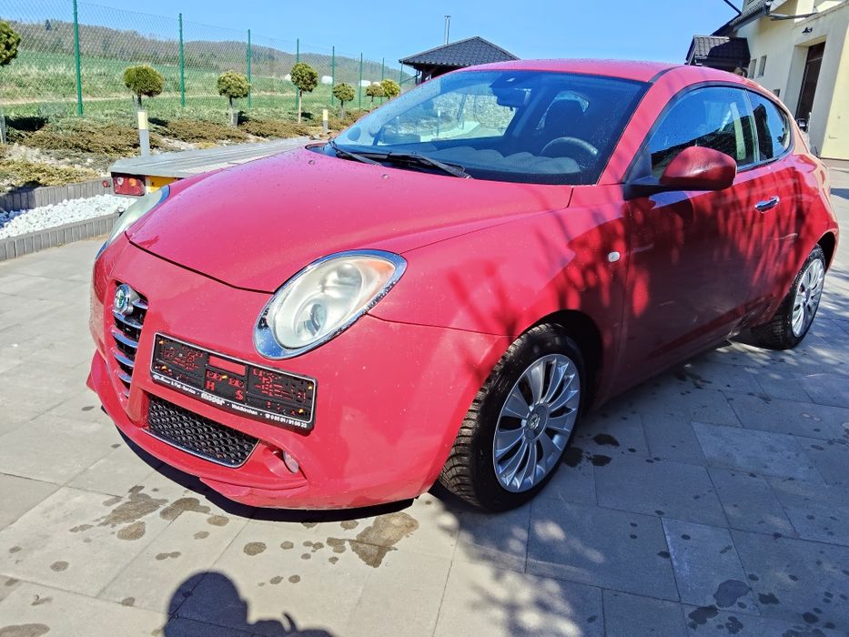 Alfa Romeo mito.         .