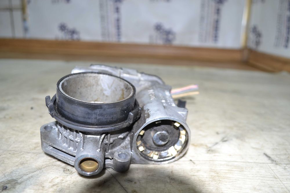Дросельна заслінка Citroen C2 C3 C4 Peugeot 206 207 307 1.4 9647925480