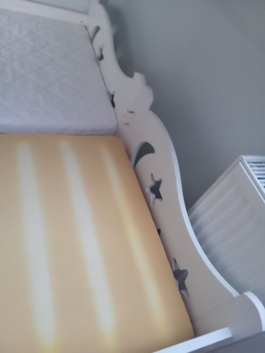 Białe lóżko dziecięce z szufladą 180cm
