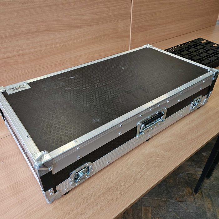 Zestaw: Pedalboard Rocksquad 60x30 + Custom Gniazda + Case Ikar +Torba