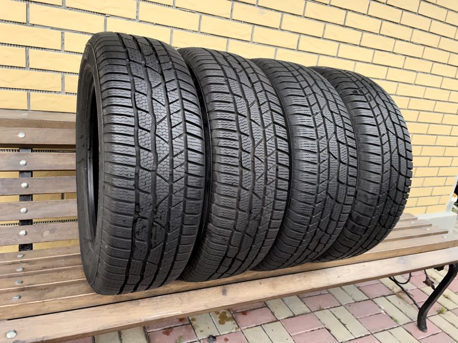Шини Резина 215.60 R17 Continental Зима