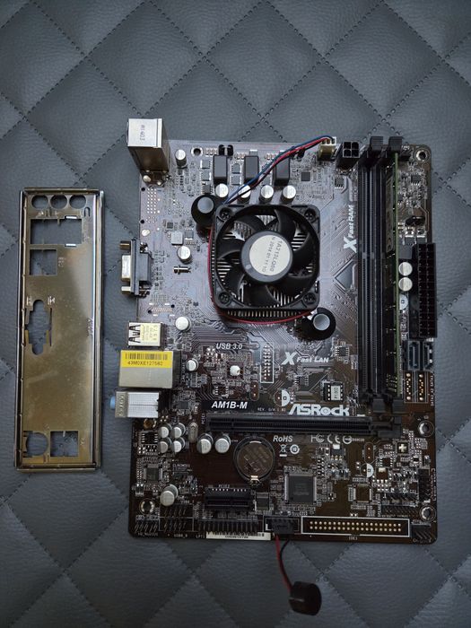 Płyta asrock am1b-m, procesor AMD Athlon 5350, ram ddr3 4GB