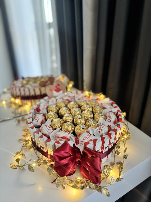 Букети з рафаелло, букет з цукерок, для мами, дівчини, солодкий букет