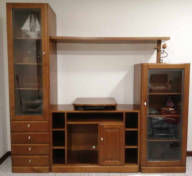 Opurtunidade Estante sala de estar