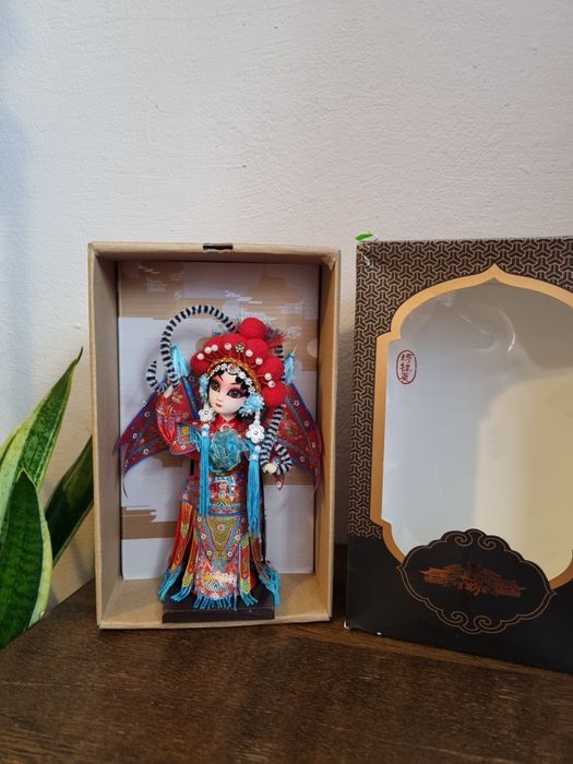 Lalka laleczka figurka chińska nowa