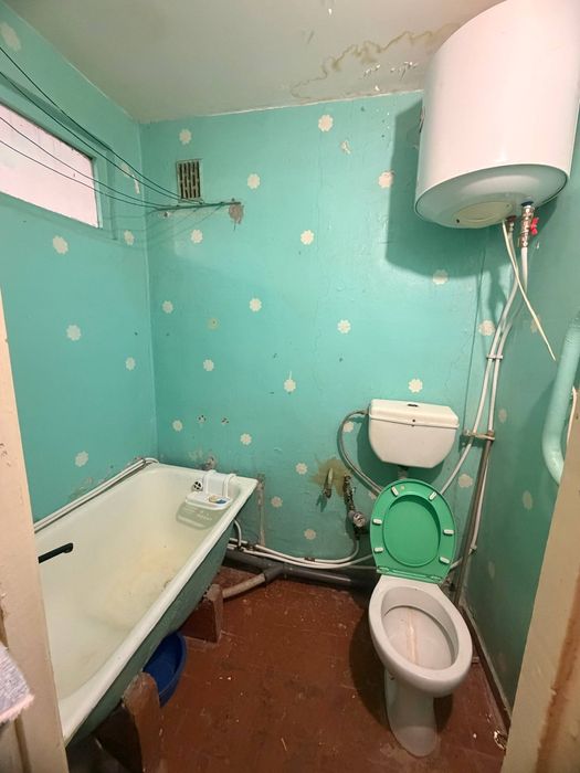 Продається квартира "Малосімейка" на 17 кварталі.