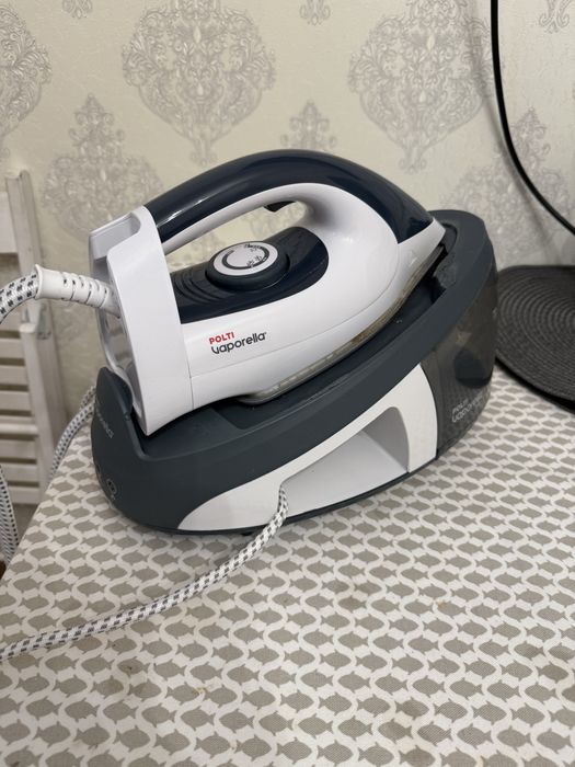 Праска з парогенератором Polti