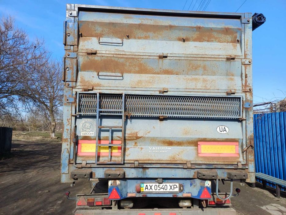 Напівпречіп-зерновоз