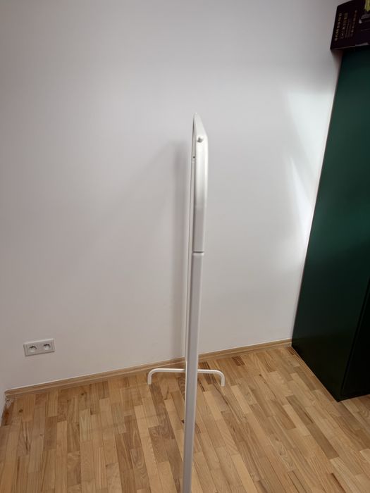 Stojak / Wieszak na ubrania IKEA MULIG biały – Jak nowy!