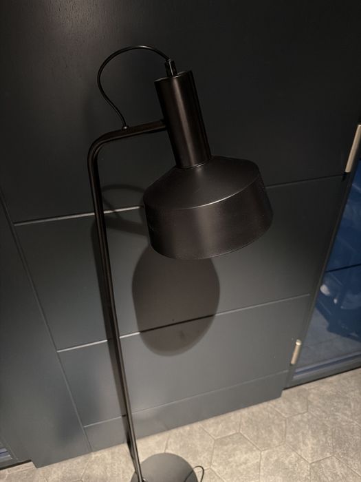 Lampa stojąca metalowa loft