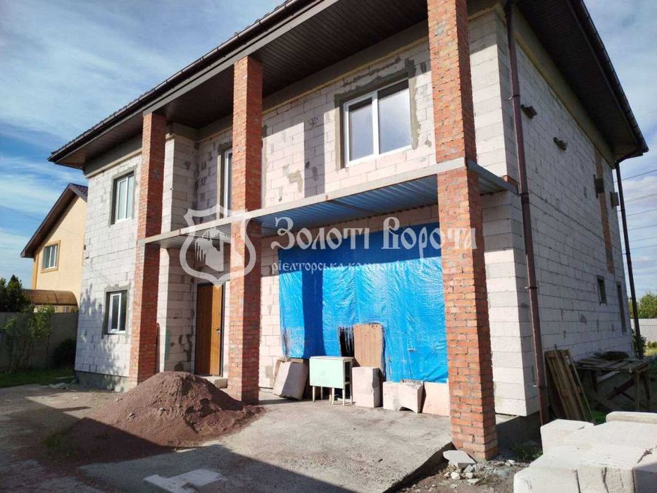 Будинок, 2 пов. Під ремонт. с. Погреби, Броварський район
