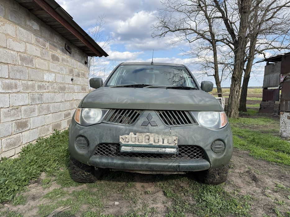 Мітсубіші L-200 .2008 р. 2.5 t.D