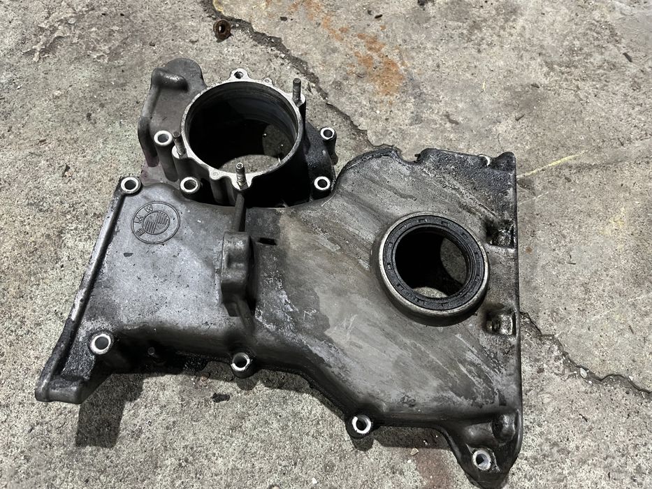 Pokrywa obudowa rozrządu BMW E46 E39 E38 M52TU M54